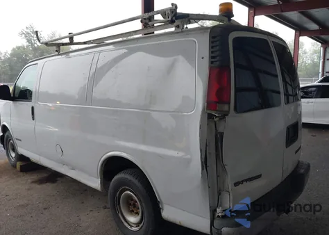 2001 Chevrolet Express z USA, uszkodzony, nr VIN 1GCFG25M011187751